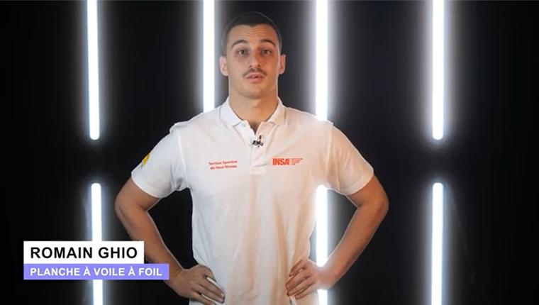 Romain Ghio, étudiant sportif de haut-niveau à l'INSA Lyon. Sa discipline : la planche à voile foil